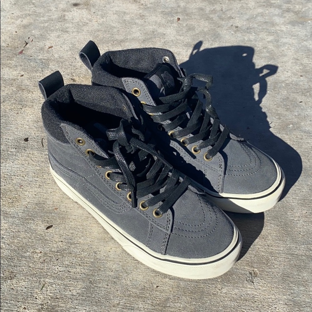 VANS “off the wall” gray shoes, SZ 6